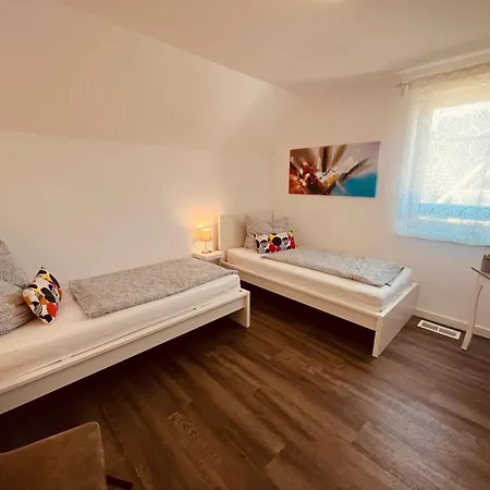 Semesterbostad Niege Schueuen