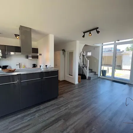 Semesterbostad Niege Schueuen *